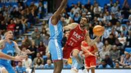 Liga Endesa. Río Breogán consigue cómoda victoria ante Baxi Manresa y mantiene sus aspiraciones de clasificación