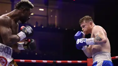 ¡Sin brillo y sin noquear! El Canelo Álvarez se proclamó campeón indiscutido supermediano (+Video) ¡Sin brillo y sin noquear! El Canelo Álvarez se proclamó campeón indiscutido supermediano (+Video)