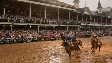 Victoria de Junior Alvarado en el Kentucky Derby es la más vista en los últimos 30 años Victoria de Junior Alvarado en el Kentucky Derby es la más vista en los últimos 30 años