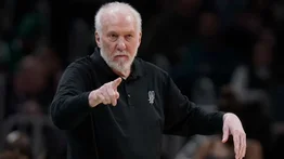 NBA: Gregg Popovich reaparece en público y se autoproclama como el "Jefe" de San Antonio (+video)