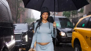 Rihanna anuncia su tercer embarazo en la Met Gala 