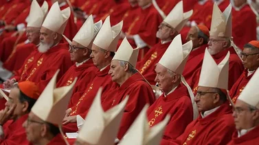 Preparativos para el Cónclave en la capilla Sixtina: Un momento histórico
