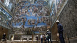 Preparativos para el Cónclave en la capilla Sixtina: Un momento histórico