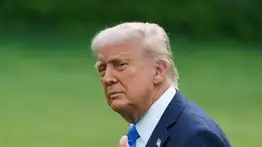 Iniciativa de autodeportación: El gobierno de Trump ofrece $1,000 a inmigrantes