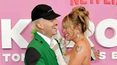 Karol G y Feid enternecen con su llegada a la premier del documental Karol G y Feid enternecen con su llegada a la premier del documental