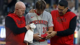 MLB: Novato de los Rojos, fuera por fractura en su antebrazo izquierdo (+Detalles)   