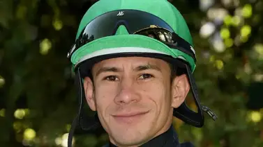 Junior Alvarado se une a esta larga lista de ganadores del Kentucky Derby Junior Alvarado se une a esta larga lista de ganadores del Kentucky Derby