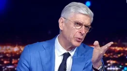 Arsène Wenger mostró su irritación por la decisión del penal otorgado al Inter 