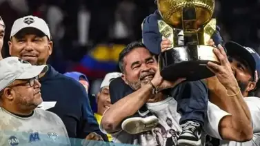 LVBP: Familia de Oswaldo Guillén se despide de la fanaticada de Tiburones de La Guaira LVBP: Familia de Oswaldo Guillén se despide de la fanaticada de Tiburones de La Guaira