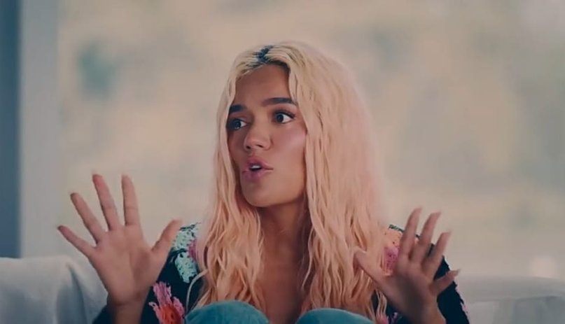 Karol G habla del acoso que sufrió a los 16 años por su exmánager