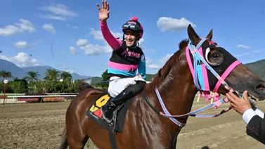 En un abrir y cerrar de ojos Jaime Lugo se apodera de la cima del segundo meeting de jinetes en La Rinconada