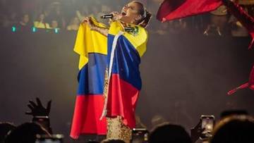 Olga Tañón elogió las arepas de Alba Roversi 
