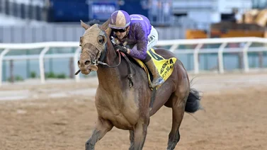 Flavien Prat se escapa en liderato de Graded Stakes y persigue su propio récord