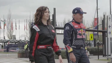 Carlos Sainz pone a prueba a Ayuso en el circuito madrileño de Fórmula 1 (+Video)