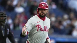 MLB: Kyle Schwarber persigue este récord de Bob Abreu con los Phillies (+Dato)