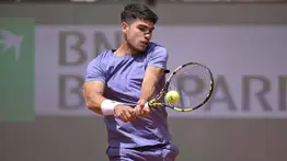 Alcaraz busca mantener su imbatibilidad ante Khachanov en Roma