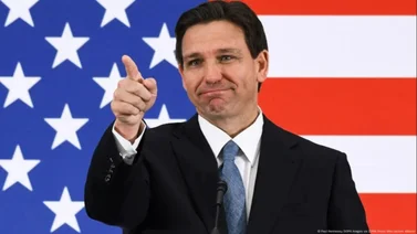 Gobernador de Florida, Ron DeSantis contra inmigrantes