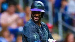 MLB: Este jugador cubano no viaja a Toronto por problemas con sus documentos (+Detalles)
