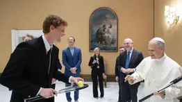 Jannik Sinner compartió un momento especial con el Papa León XIV (+video)