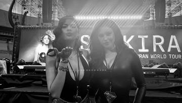 Dos reinas de belleza caminaron junto a Shakira en su primer show de USA 