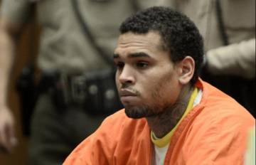 Chris Brown, ex de Rihanna, es arrestado en el Reino Unido: ¿Qué hizo?