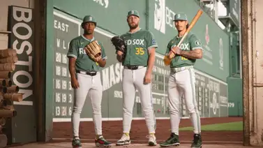 Boston rinde tributo al Monstruo Verde con su nuevo uniforme City Connect Boston rinde tributo al Monstruo Verde con su nuevo uniforme City Connect