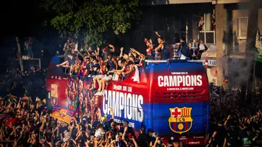 La caravana azulgrana: Una celebración marcada por la juventud y los nuevos rituales (+Video) La caravana azulgrana: Una celebración marcada por la juventud y los nuevos rituales (+Video)