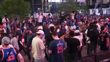 NBA: Fanáticos de los Knicks se vuelven locos afuera del Madison Square Garden