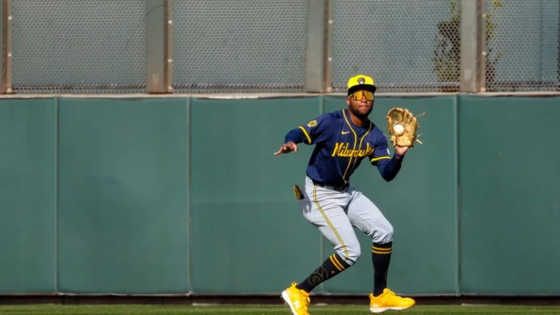 MLB: Jackson Chourio se convierte en el roba jonrones (+Video)