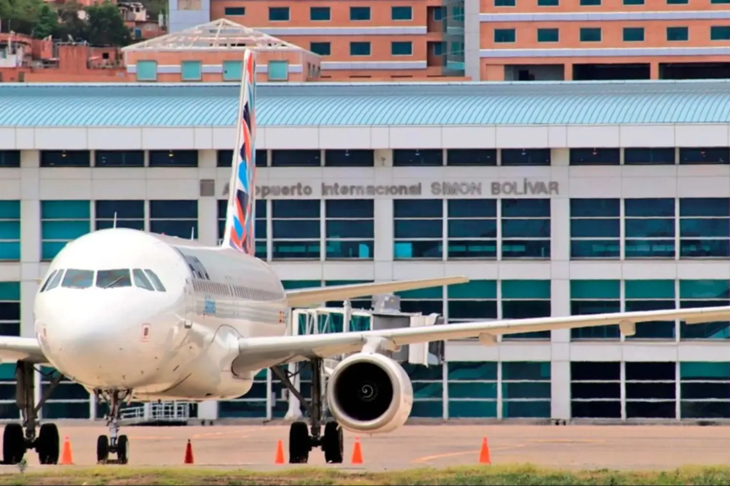 Suspensión temporal de vuelos entre Venezuela y Colombia