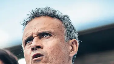 Vea la peculiar manera de Luis Enrique de dirigir el entrenamiento del PSG (+video) Vea la peculiar manera de Luis Enrique de dirigir el entrenamiento del PSG (+video)