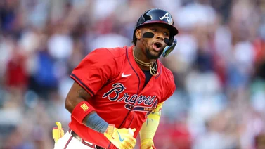 MLB: Así fue el recibimiento de la afición de los Bravos de Atlanta a Ronald Acuña en su regreso (+Video)