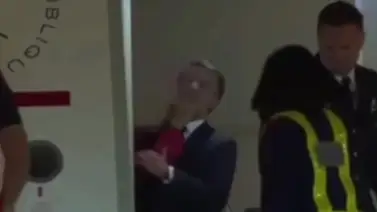 Macron y su esposa Brigitte generan fuerte polémica: ¿Gesto cómplice o tensión? Macron y su esposa Brigitte generan fuerte polémica: ¿Gesto cómplice o tensión?