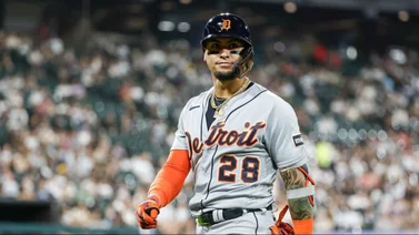 MLB: Expulsan a Javier Báez tras discutir lanzamientos con el umpire  (+Videos)