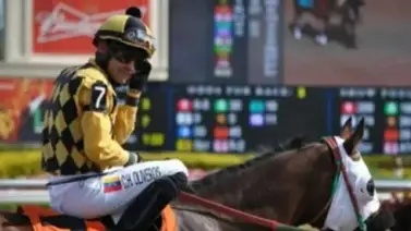 Back to Back para Charle Oliveros en el Memorial Day Back to Back para Charle Oliveros en el Memorial Day