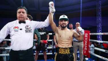 Mexicano Eduardo "Sugar" Nuñez da la sorpresa y derrota a Masanori Rikiishi
