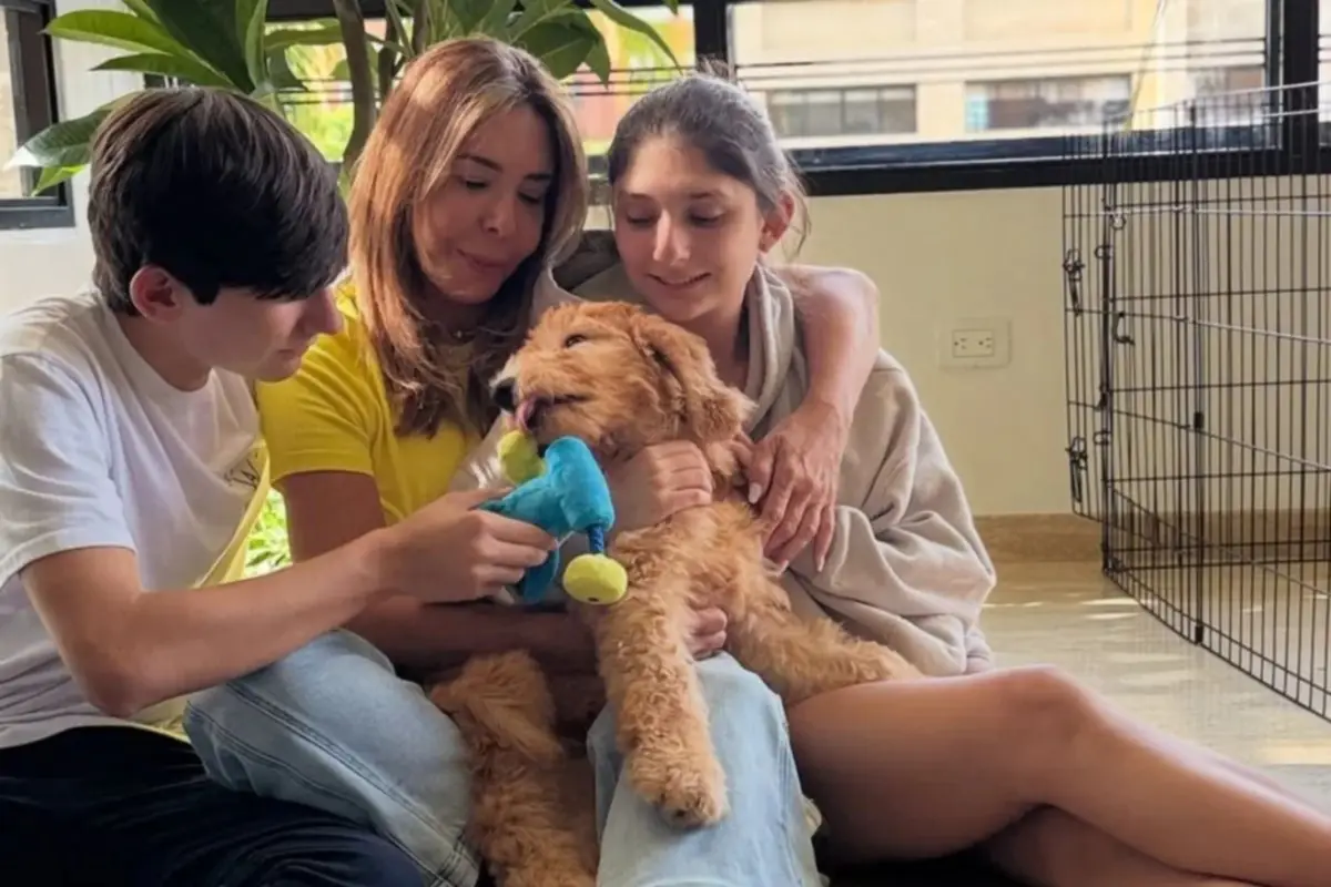 Critican a Viviana Gibelli por "enjaular" a su mascota