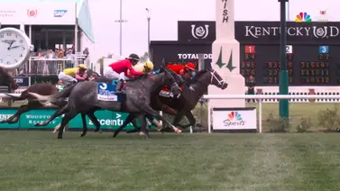 Yellow Card saca una cabeza para imponerse en el Twin Spires Turf Sprint Stakes (G2T) de Churchill Downs Yellow Card saca una cabeza para imponerse en el Twin Spires Turf Sprint Stakes (G2T) de Churchill Downs