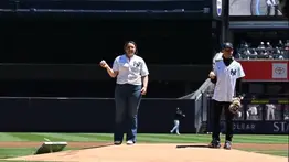 Así fue el primer lanzamiento de José Ortiz y Cherie DeVaux en el Yankee Stadium
