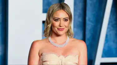 Hilary Duff posa en bañador a los 38 años y tras cuatro embarazos Hilary Duff posa en bañador a los 38 años y tras cuatro embarazos
