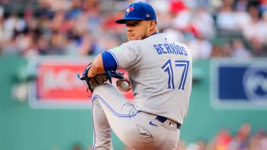 Incertidumbre en Toronto: José Berríos analiza operarse el codo Incertidumbre en Toronto: José Berríos analiza operarse el codo