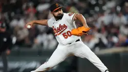 MLB: Boricua Rico García supera este registro de Mason Miller