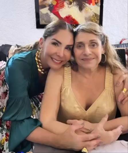 Artistas se solidarizan con Viviana Gibelli en medio de su dolor Artistas se solidarizan con Viviana Gibelli en medio de su dolor