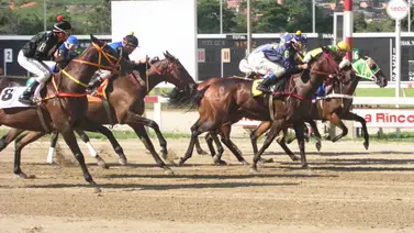 TBT Meridiano: Esta es la historia de la vez que este jinete dominó a otros dos jockeys consagrados en un Clásico en La Rinconada TBT Meridiano: Esta es la historia de la vez que este jinete dominó a otros dos jockeys consagrados en un Clásico en La Rinconada
