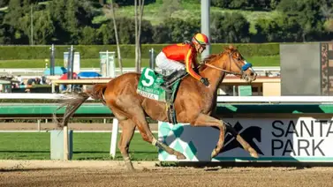 Usha del “Tio Bob” por el Winning Colors Stakes (G3) en la carrera estelar de Churchill Downs en el Memorial Day Usha del “Tio Bob” por el Winning Colors Stakes (G3) en la carrera estelar de Churchill Downs en el Memorial Day