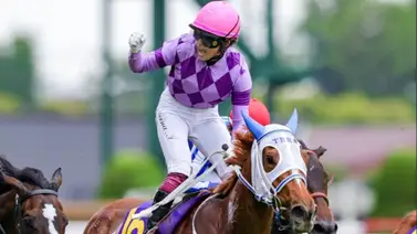 Seina Imamura conquista las Oaks Japonesas y es la primera yoqueta en ganar un G1 en ese país Seina Imamura conquista las Oaks Japonesas y es la primera yoqueta en ganar un G1 en ese país