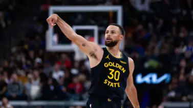 Stephen Curry apunta a aumentar su patrimonio en el próximo verano Stephen Curry apunta a aumentar su patrimonio en el próximo verano
