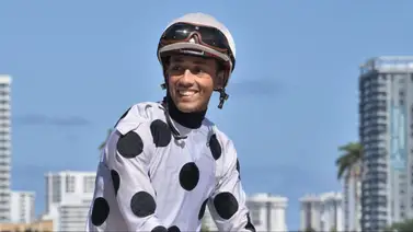 Esto fue lo que escribió el jockey Edgard Zayas después de su caída de este lunes en Aqueduct Esto fue lo que escribió el jockey Edgard Zayas después de su caída de este lunes en Aqueduct