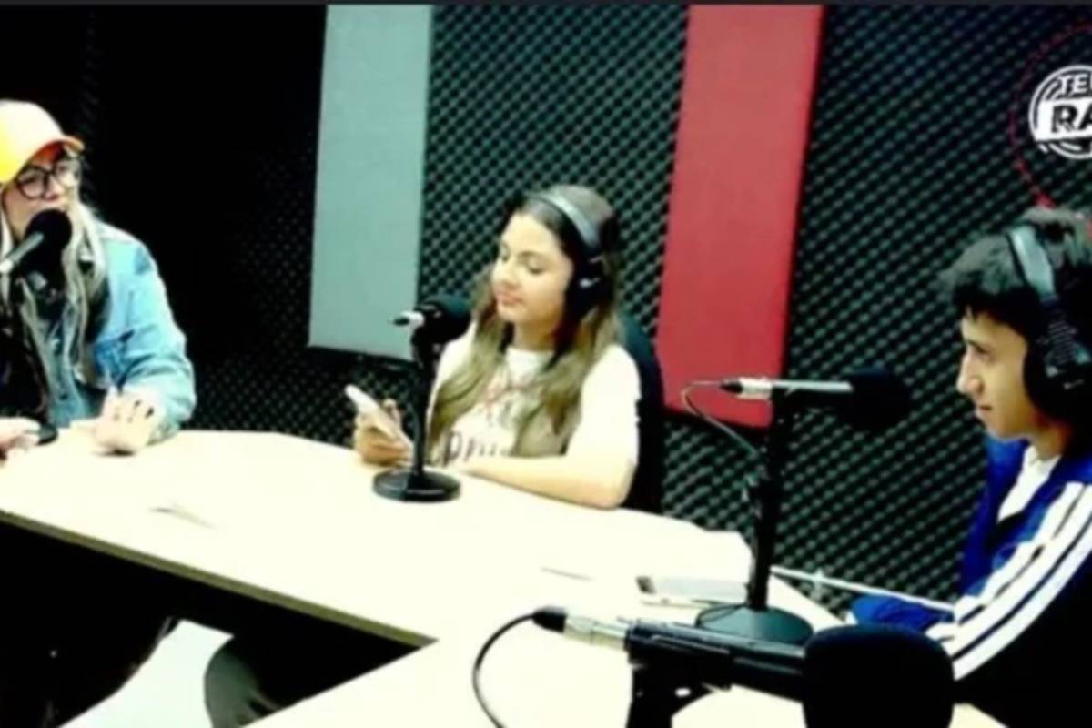Rafaela, hija de Cristian Castro, debuta en la radio y habla como nunca de su padre