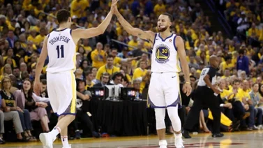 Los Warriors aplastaron a los Rockets